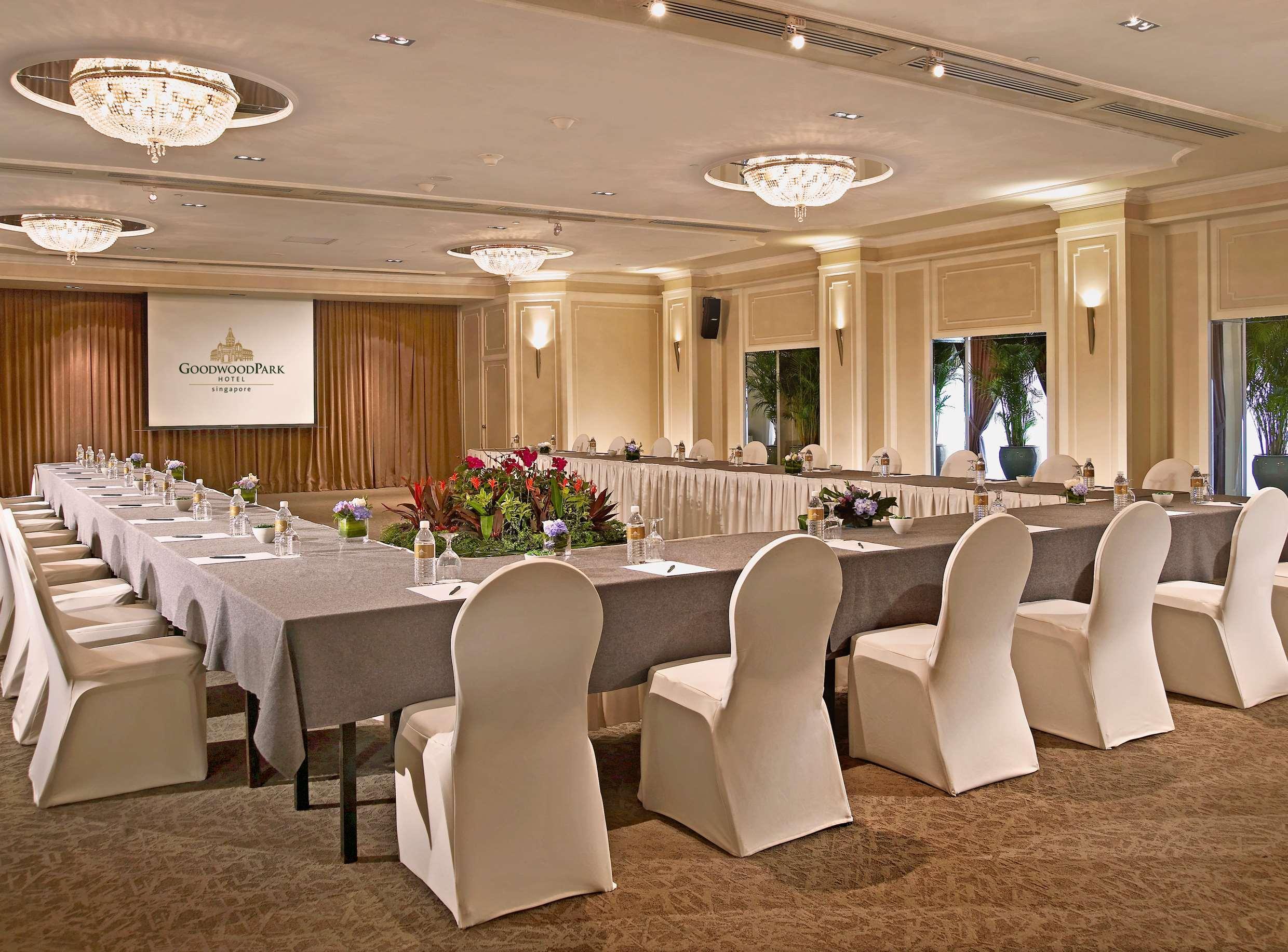 Goodwood Park Hotel  Singapur Einrichtungen foto The ballroom at the hotel