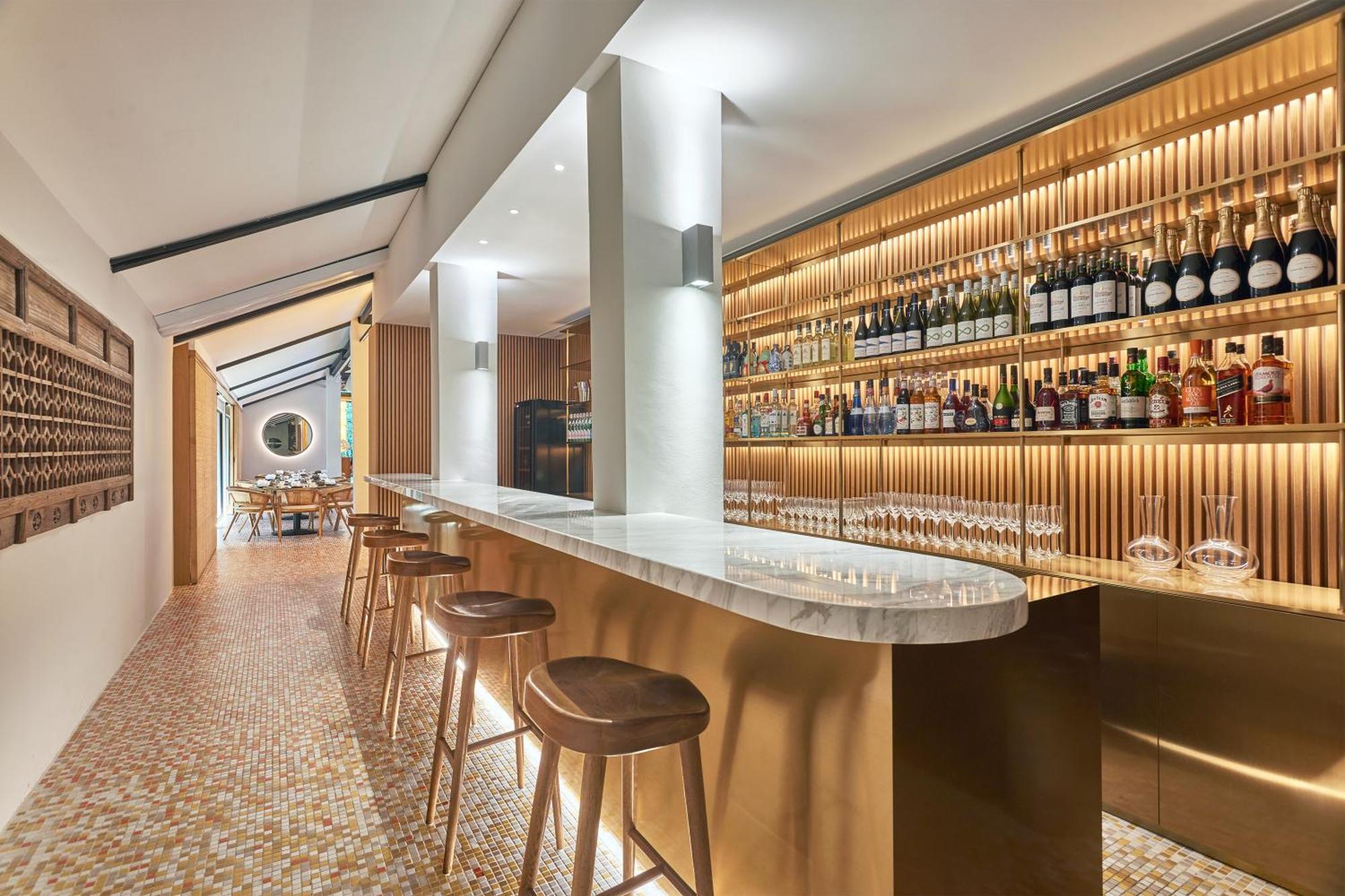 Goodwood Park Hotel  Singapur Exterior foto The bar at the restaurant